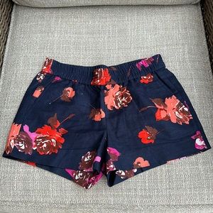 JCREW size 00 - navy blue floral shorts with elastic waist and pockets